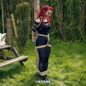 limitedaudience - 2014 raevan wrapped around post 相册封面，共 32 张图片