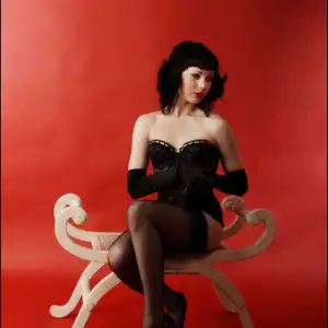simplytied - On Red too 相册封面，共 35 张图片
