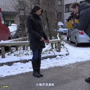 girlsinsteel - Cuffed at the parking area 相册封面，共 73 张图片