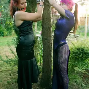 limitedaudience - 2011 beckykat loltaru chained tree seesaw 2 相册封面，共 36 张图片