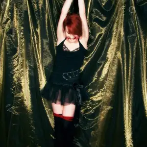 limitedaudience - 2010 madison rouge dangling helplessly 相册封面，共 32 张图片
