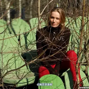 gaggedinpublic - gip369 相册封面，共 79 张图片