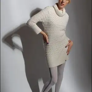 simplytied - Winter white 相册封面，共 35 张图片
