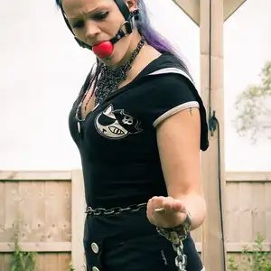 limitedaudience - 2014 beckykat chained 2 相册封面，共 32 张图片