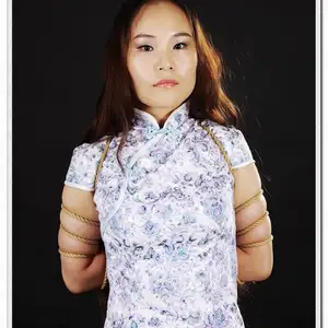 神艺缘 - 300-新模女烈（慧敏） 相册封面，共 64 张图片