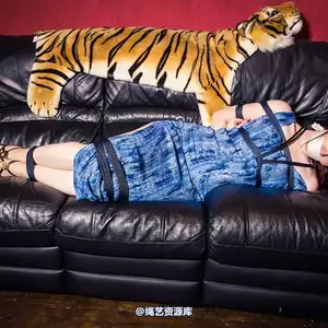 limitedaudience - 2014 syrah lee bound damsel 2 相册封面，共 25 张图片