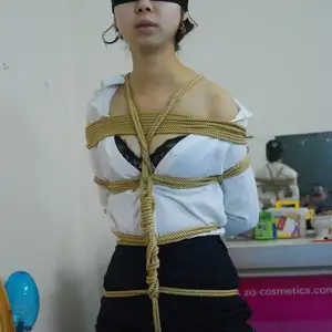 唯美之家 - 小优职业装 相册封面，共 84 张图片
