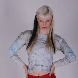girlsinsteel - Handcuffed girl in high heels 相册封面，共 71 张图片