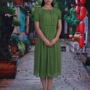 典雅倩影 - 285-绿裙伊娜 相册封面，共 95 张图片