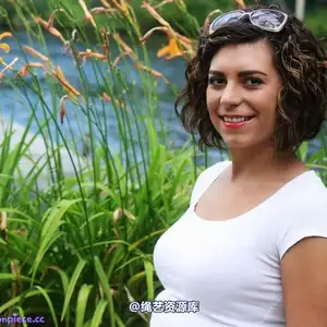 conversationpiece - Christina-2010-09-25 相册封面，共 35 张图片