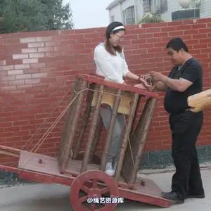 胜景山庄 - 202-模特体验囚车 相册封面，共 17 张图片