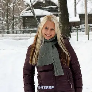 gaggedinpublic - gip192 相册封面，共 125 张图片