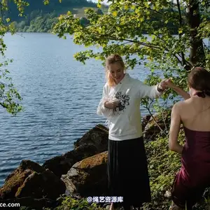 restrainedelegance - The Princess and the Tower 相册封面，共 125 张图片