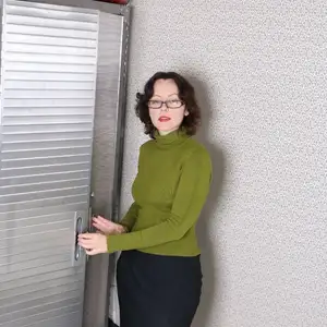 girlsinsteel - Trying out handcuffs 相册封面，共 45 张图片