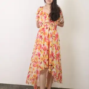 典雅倩影 - 659-静雅预览图二四 相册封面，共 71 张图片