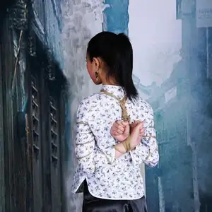 神艺缘 - 227-古朴老街上的少女 相册封面，共 39 张图片